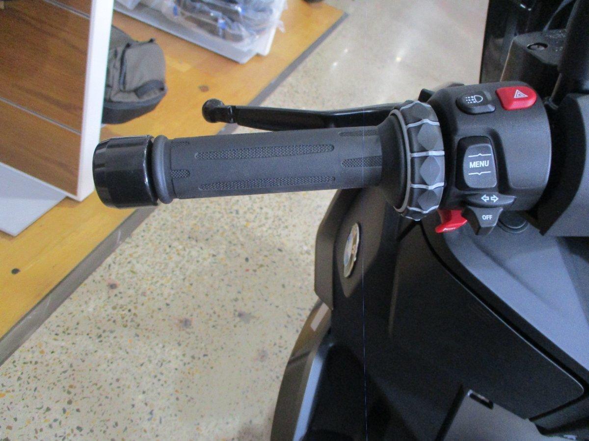 2025 BMW C 400 X ION SCOOTER