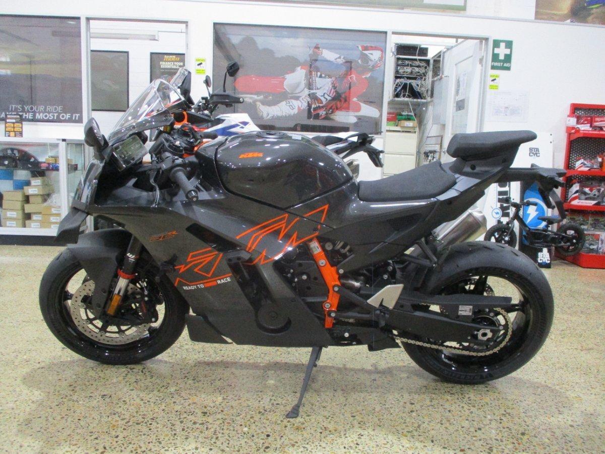 2026 KTM 990 RC R SPORTS