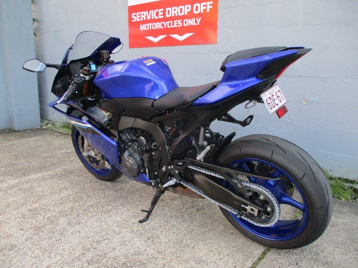 2025 YAMAHA YZF-R9 SPORTS