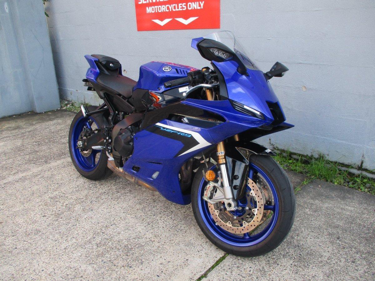 2025 YAMAHA YZF-R9 SPORTS