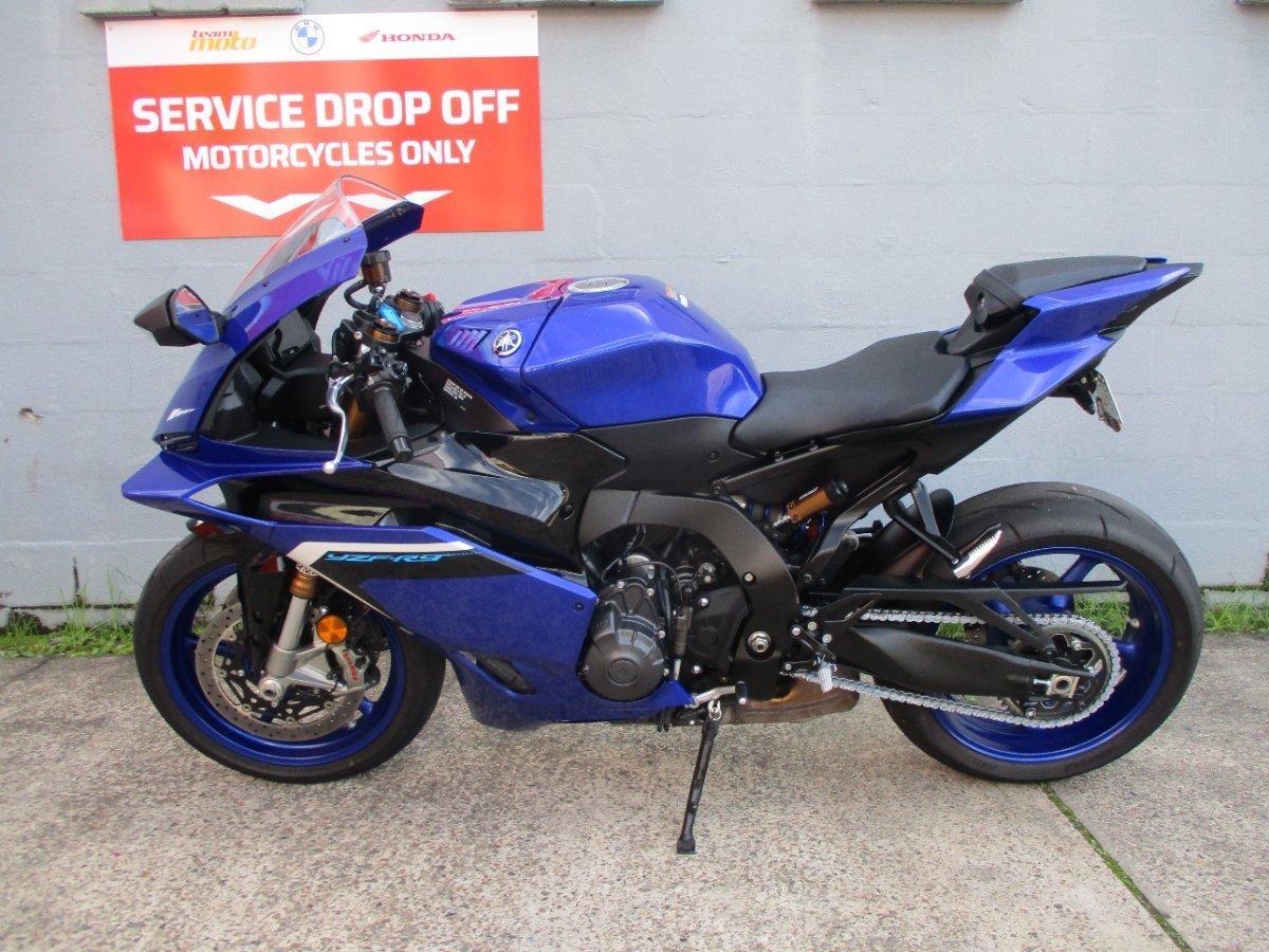 2025 YAMAHA YZF-R9 SPORTS