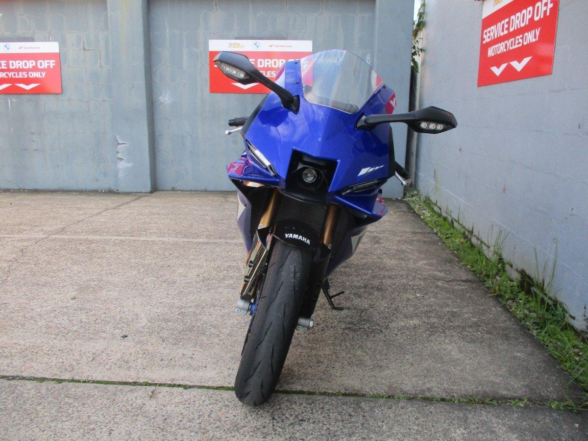 2025 YAMAHA YZF-R9 SPORTS