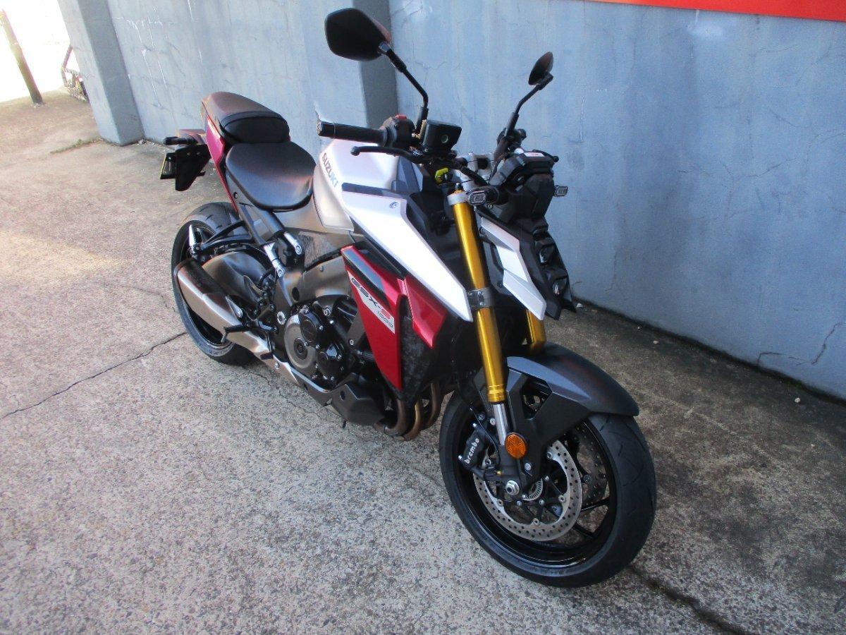 2023 SUZUKI GSX-S1000 ROAD