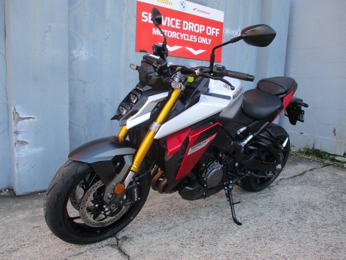 2023 SUZUKI GSX-S1000 ROAD