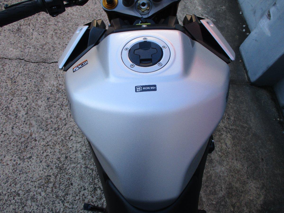2023 SUZUKI GSX-S1000 ROAD