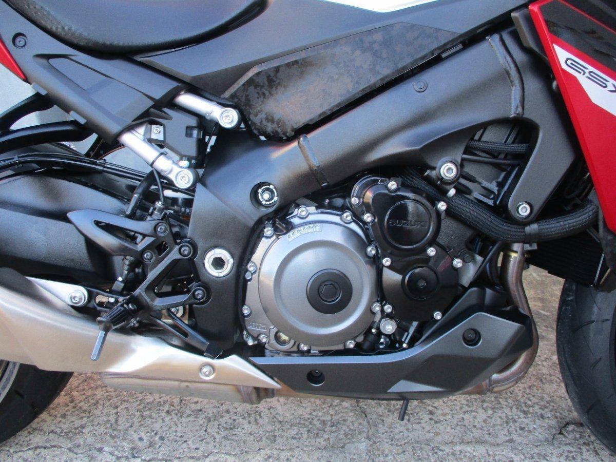 2023 SUZUKI GSX-S1000 ROAD
