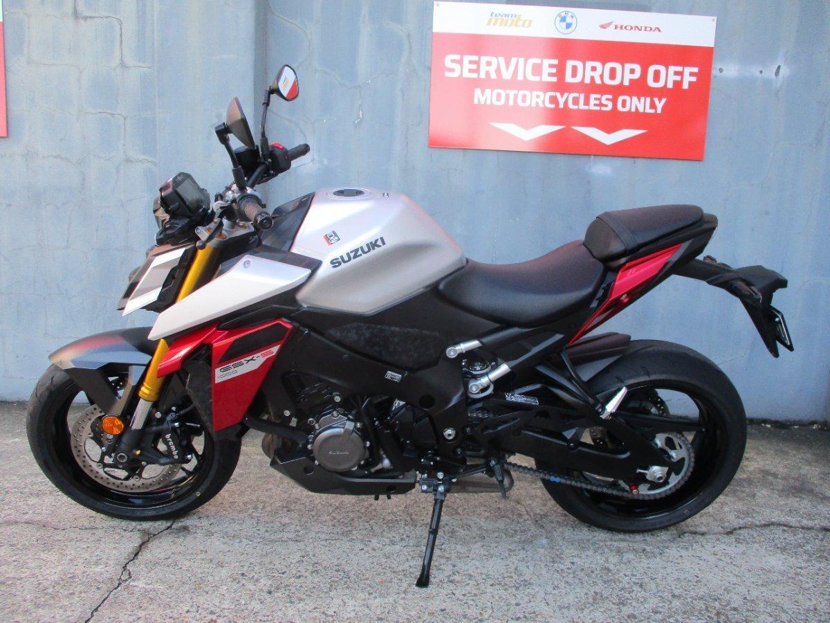 2023 SUZUKI GSX-S1000 ROAD