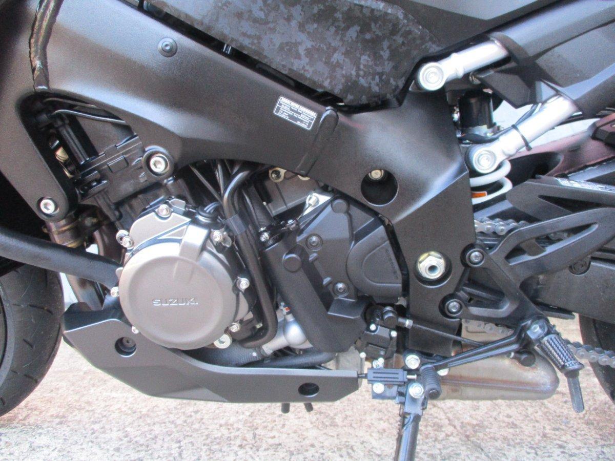 2023 SUZUKI GSX-S1000 ROAD