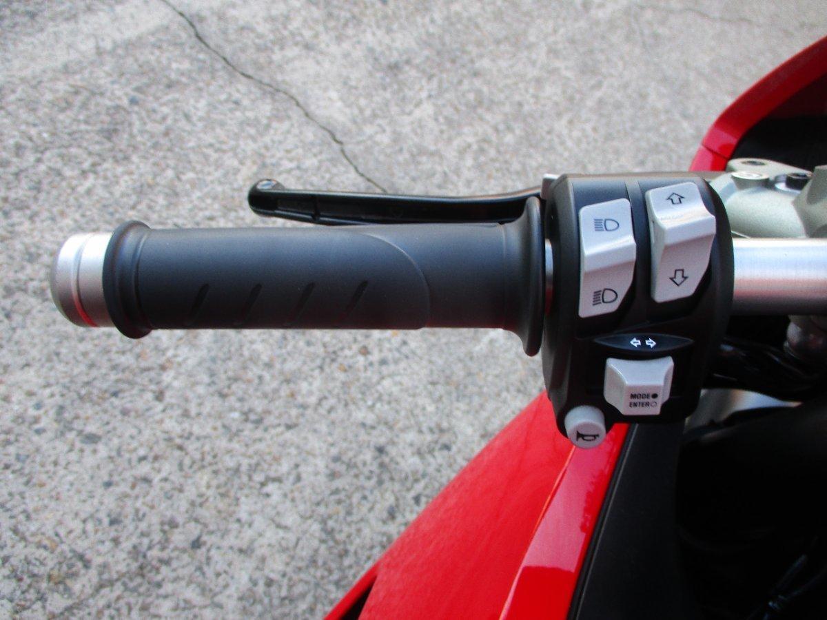 2021 DUCATI PANIGALE V2 SPORTS