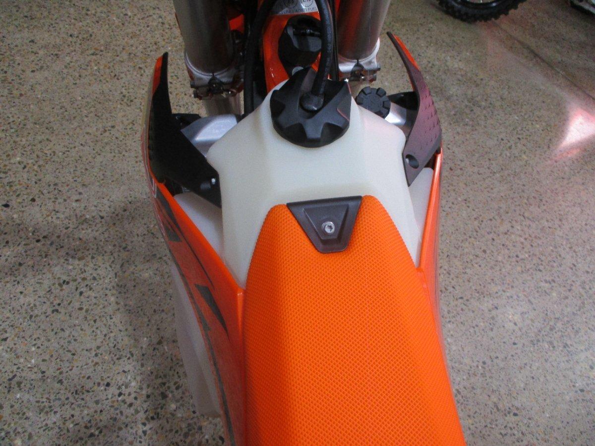 2026 KTM 300 EXC CHAMPIONS EDITION ENDURO