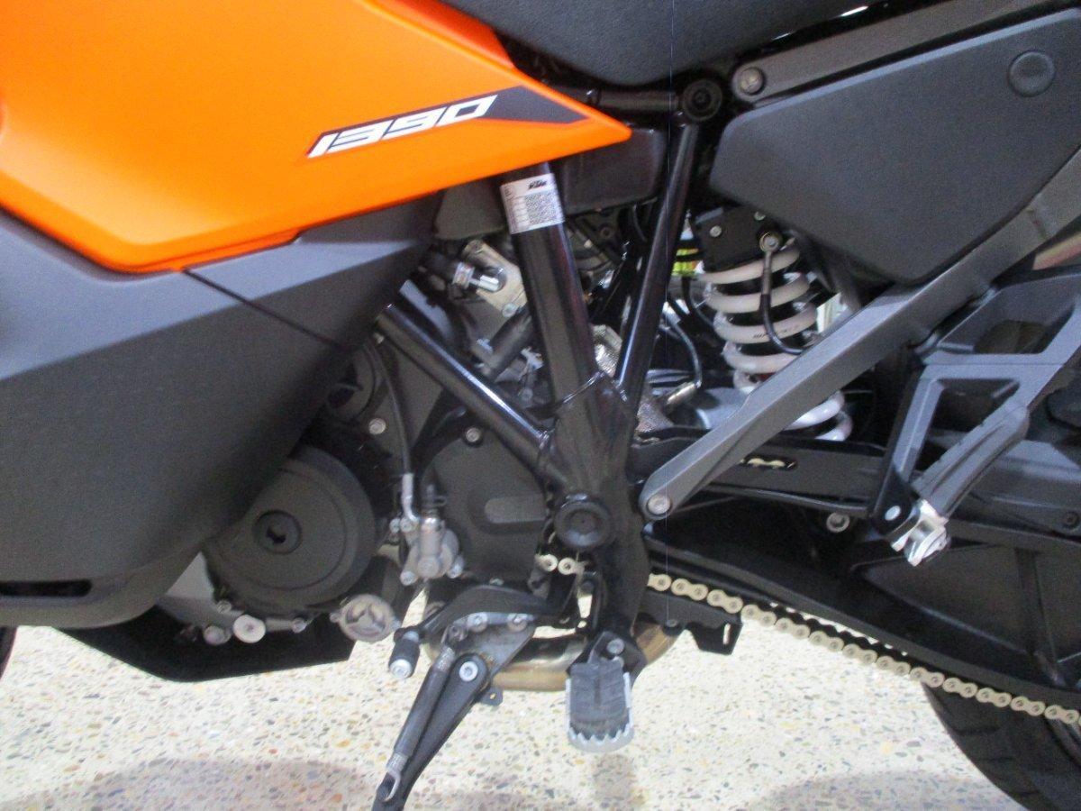 2026 KTM 1390 SUPER ADVENTURE S DUAL SPORTS