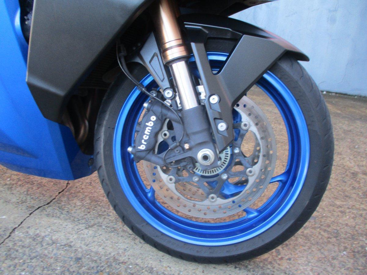 2022 SUZUKI GSX-S1000 ROAD