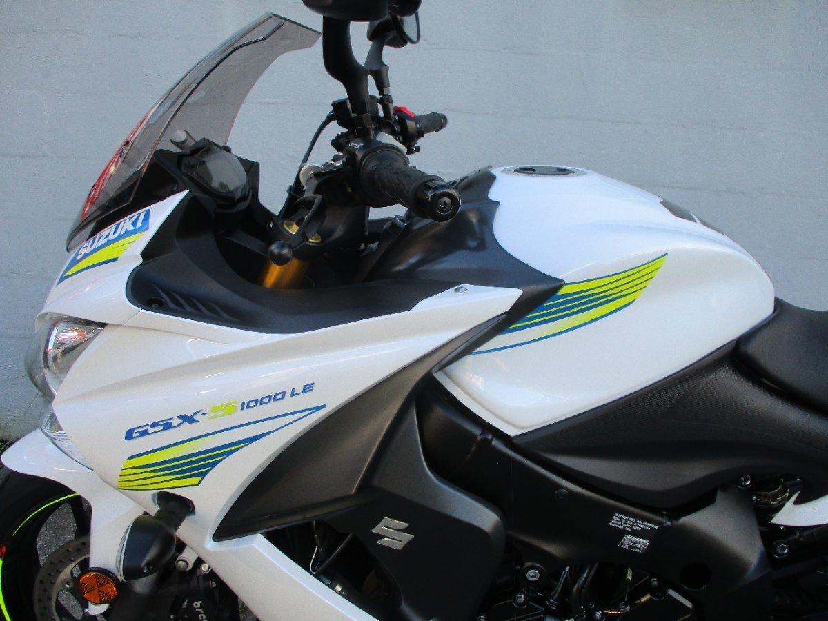 2017 SUZUKI GSX-S1000F ROAD