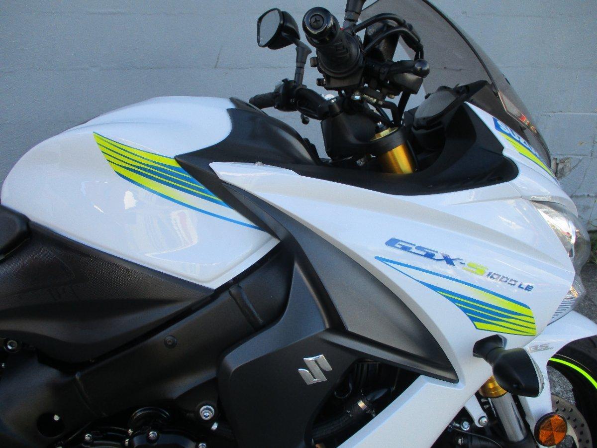 2017 SUZUKI GSX-S1000F ROAD