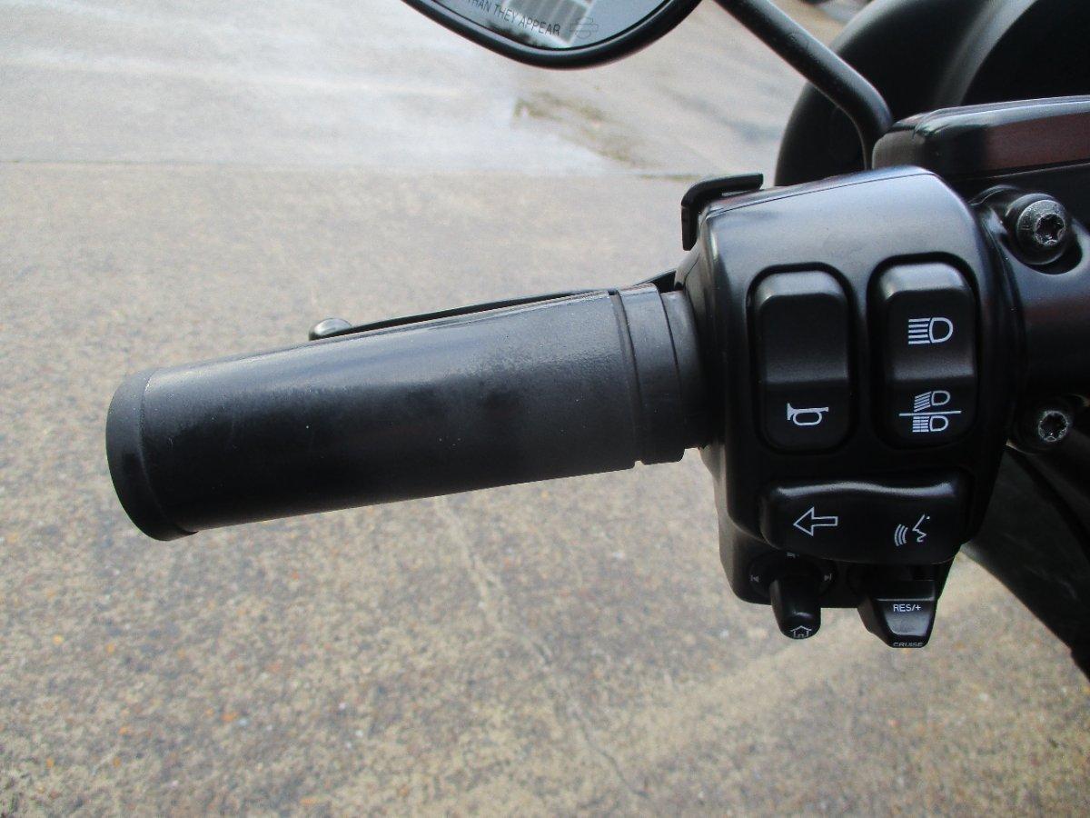 2018 HARLEY-DAVIDSON FLHX STREET GLIDE CRUISER