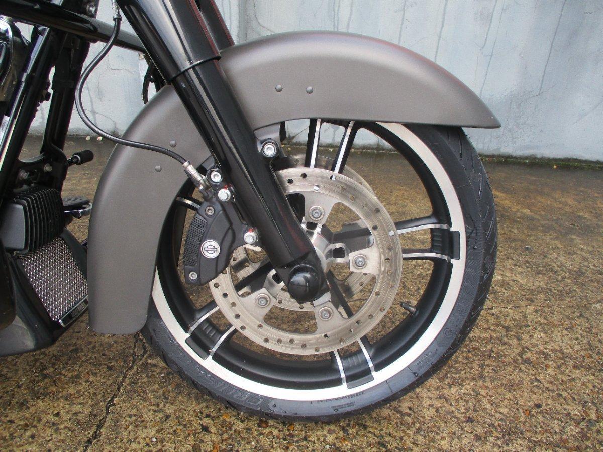 2018 HARLEY-DAVIDSON FLHX STREET GLIDE CRUISER