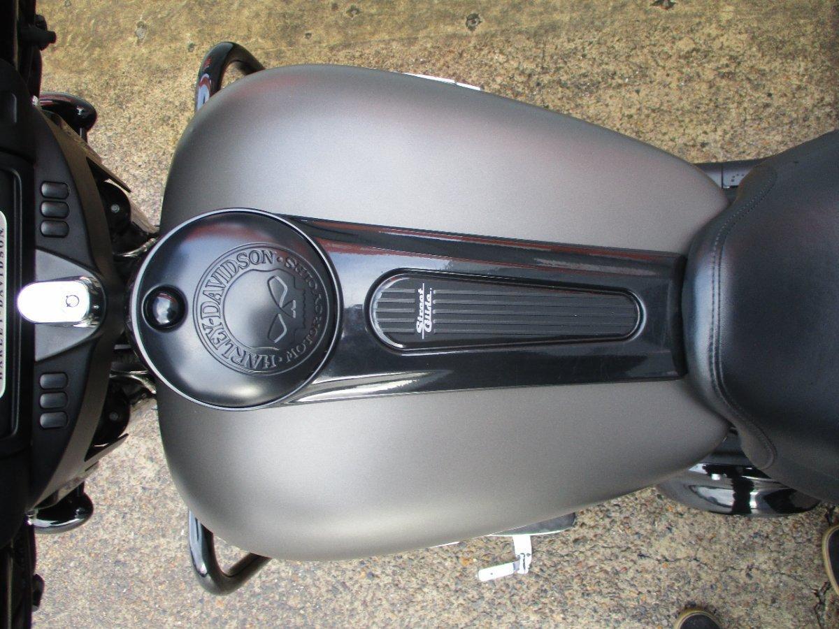2018 HARLEY-DAVIDSON FLHX STREET GLIDE CRUISER
