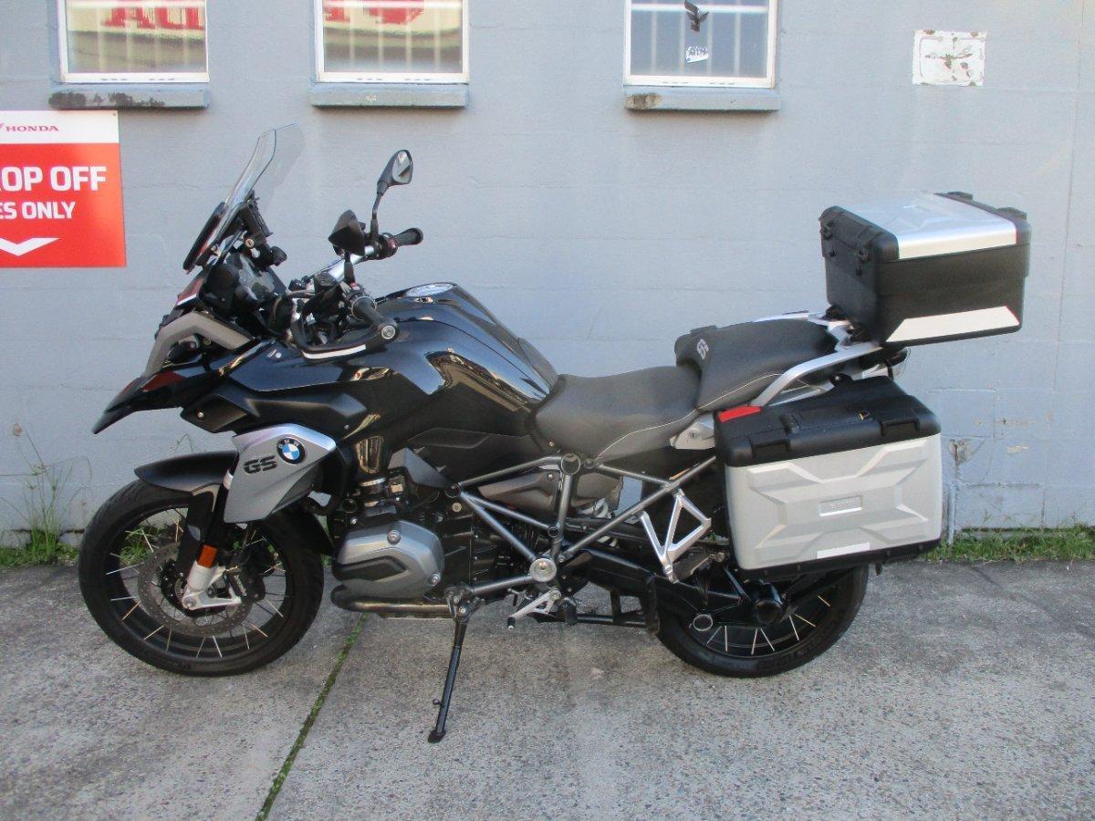 2016 BMW R 1200 GS TRIPLE BLACK DUAL SPORTS