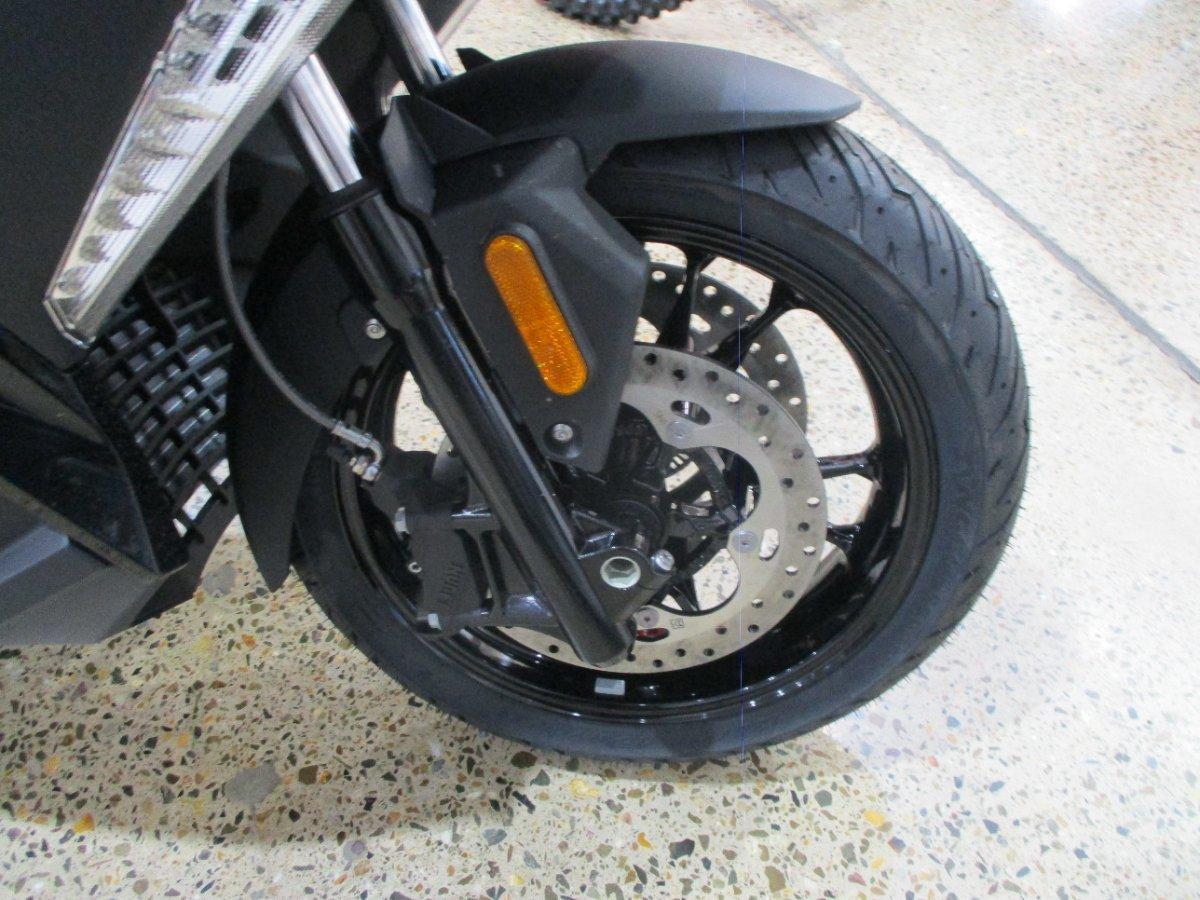 2026 BMW C 400 X ION SCOOTER