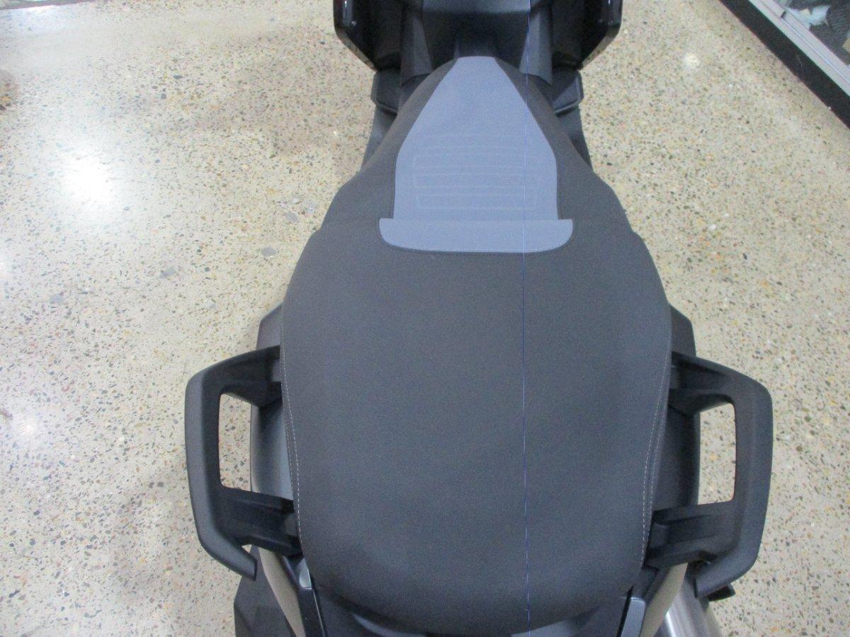 2026 BMW C 400 X ION SCOOTER