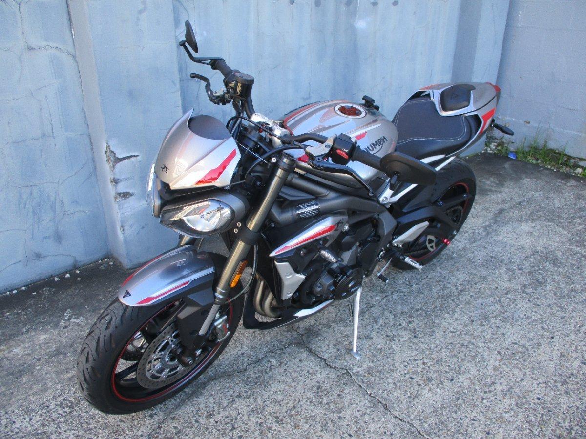 2020 TRIUMPH STREET TRIPLE RS ROAD