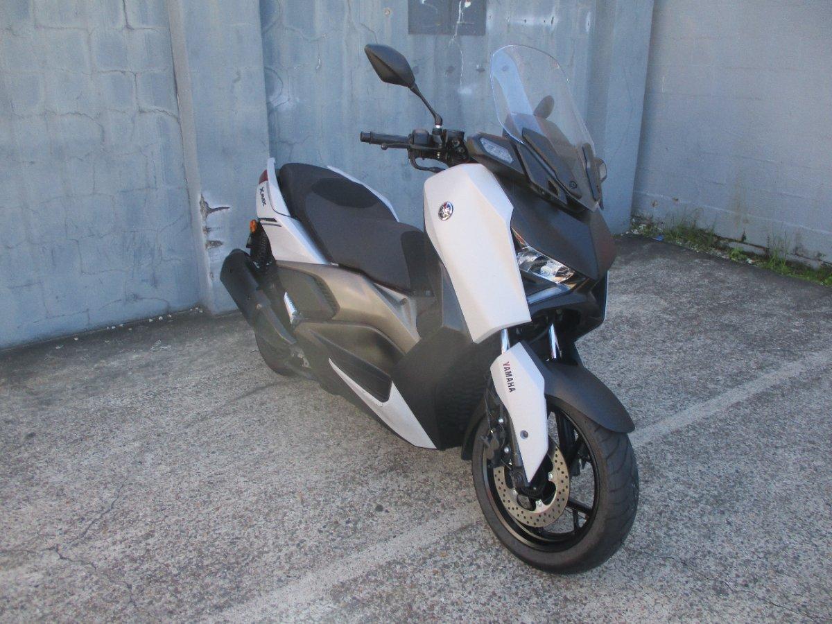 2023 YAMAHA XMAX 300 (CZD300A) SCOOTER