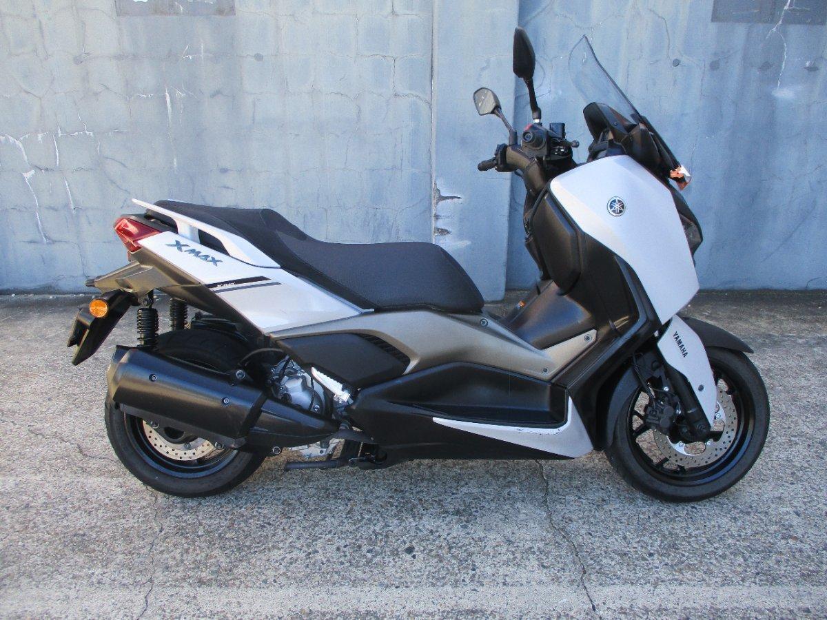 2023 YAMAHA XMAX 300 (CZD300A) SCOOTER