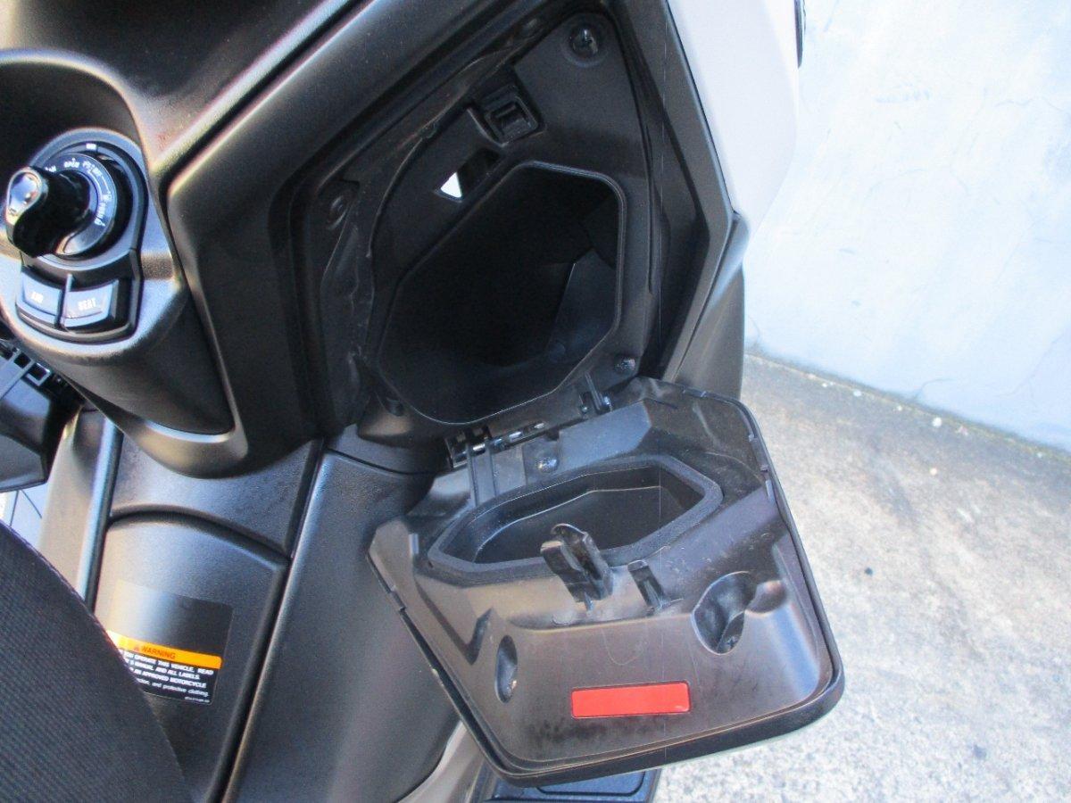 2023 YAMAHA XMAX 300 (CZD300A) SCOOTER