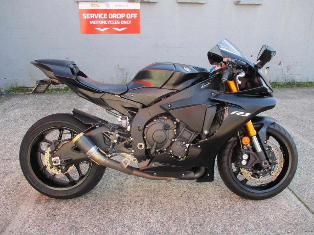 2018 YAMAHA YZF-R1 SPORTS