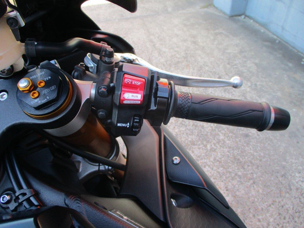 2018 YAMAHA YZF-R1 SPORTS