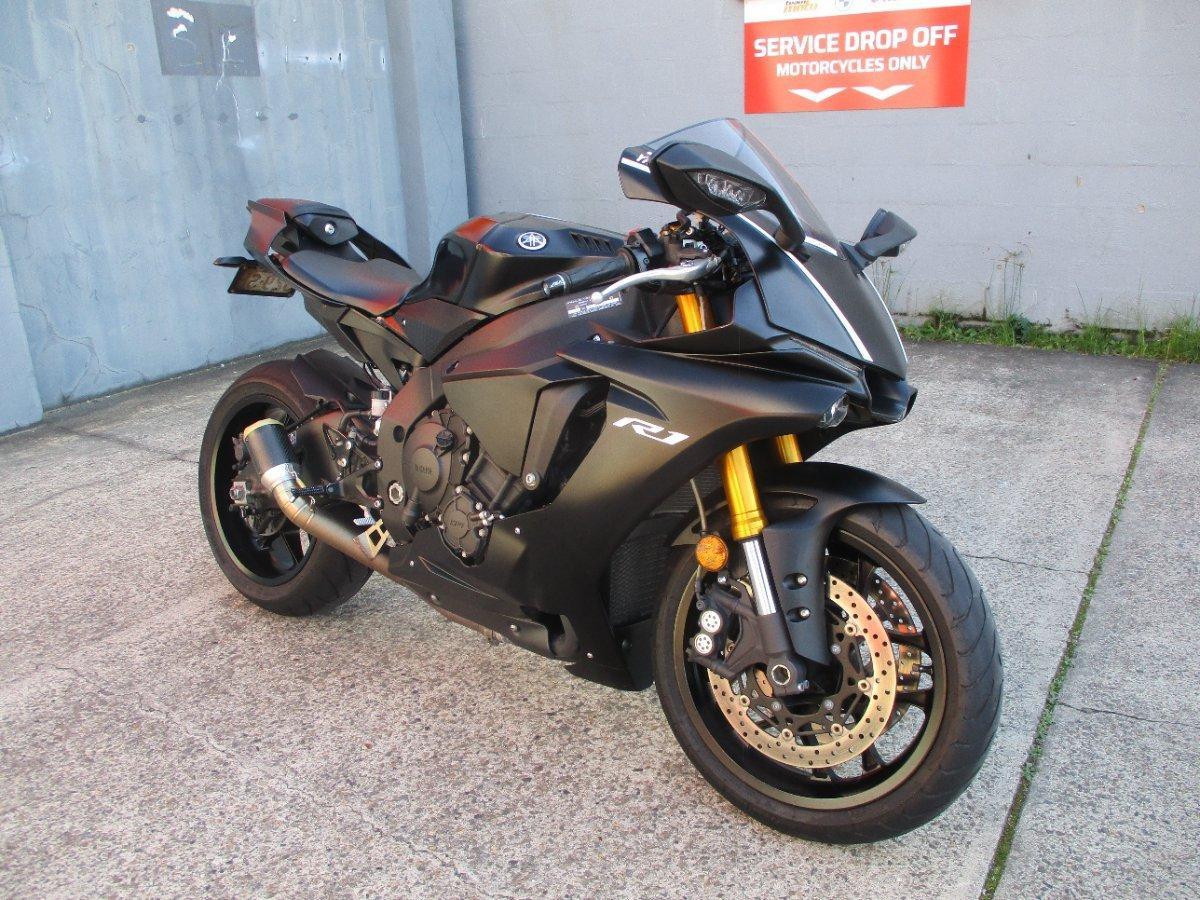 2018 YAMAHA YZF-R1 SPORTS