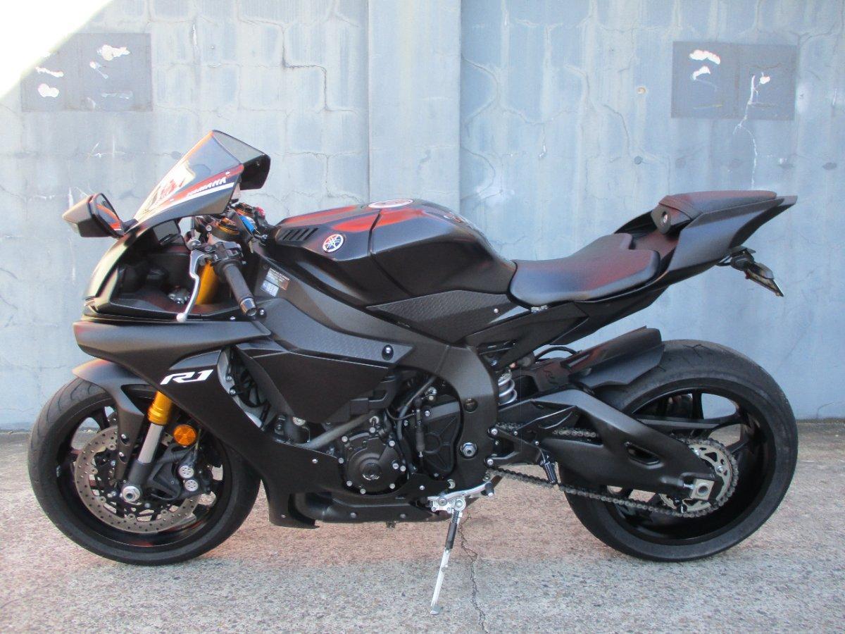 2018 YAMAHA YZF-R1 SPORTS