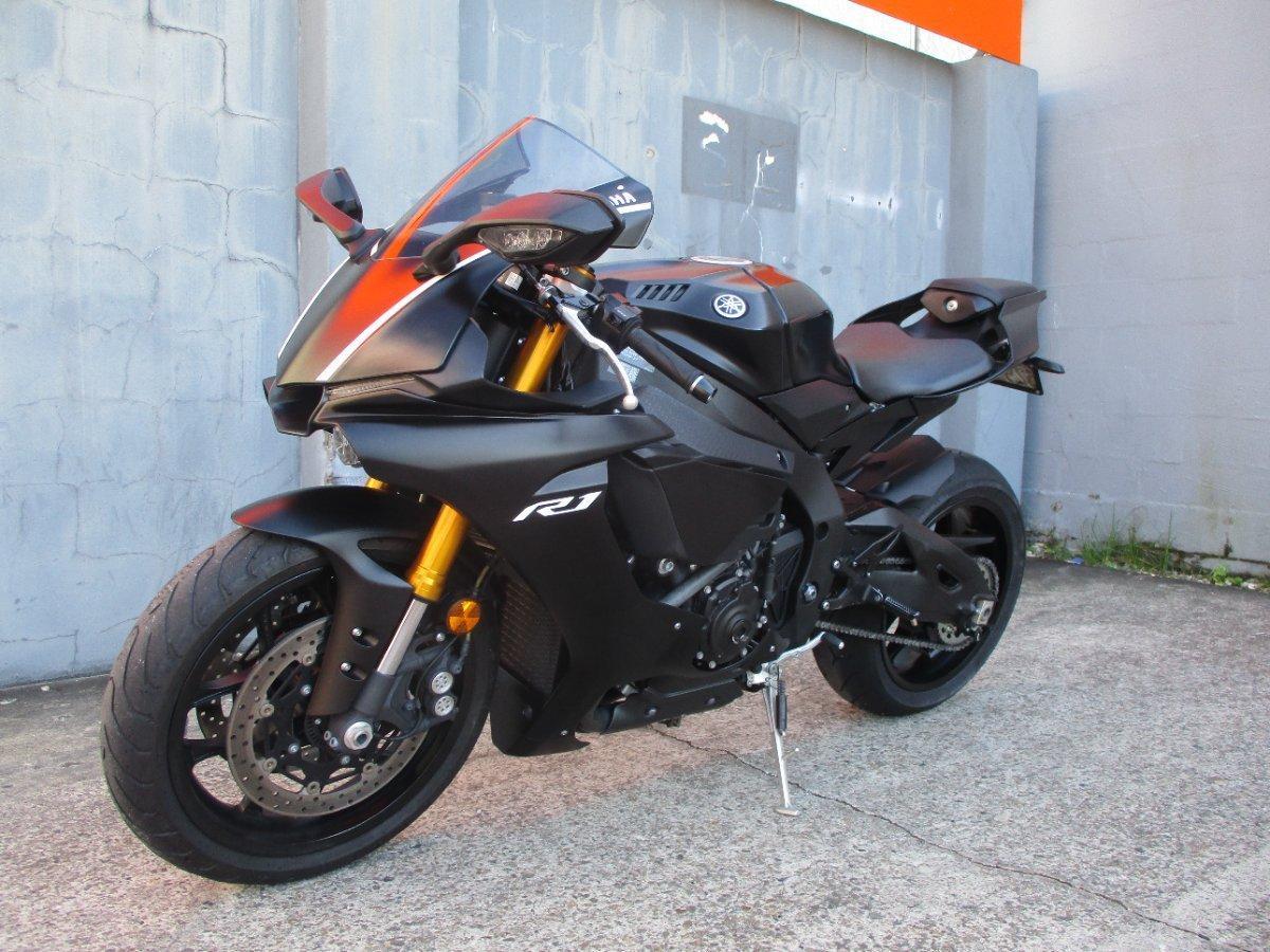 2018 YAMAHA YZF-R1 SPORTS