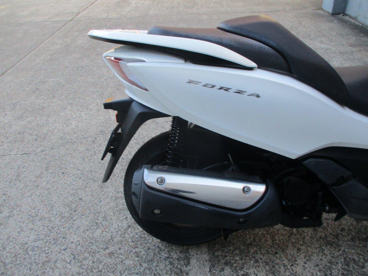 2014 HONDA NSS300 FORZA SCOOTER