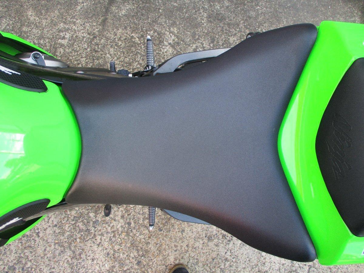 2011 KAWASAKI ZX-10R (ZX1000 NINJA) SPORTS