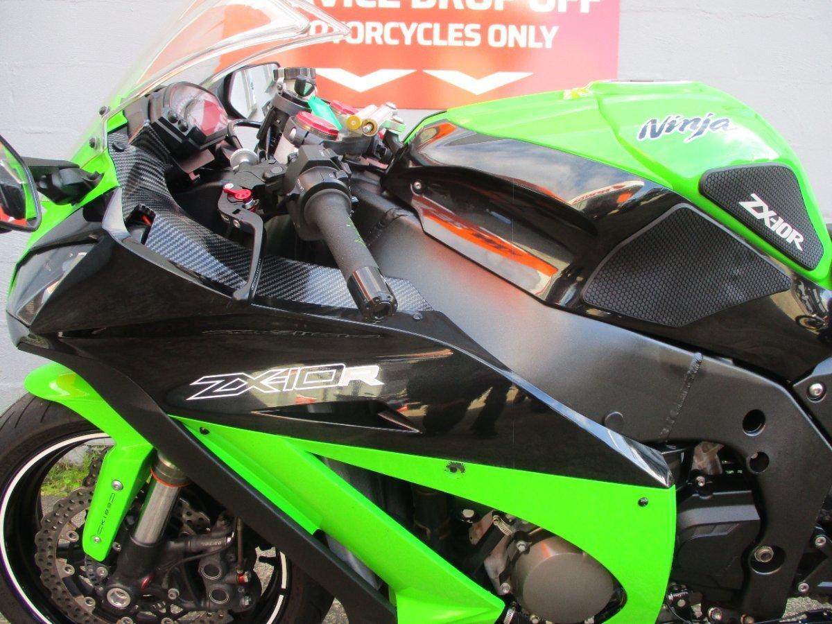 2011 KAWASAKI ZX-10R (ZX1000 NINJA) SPORTS