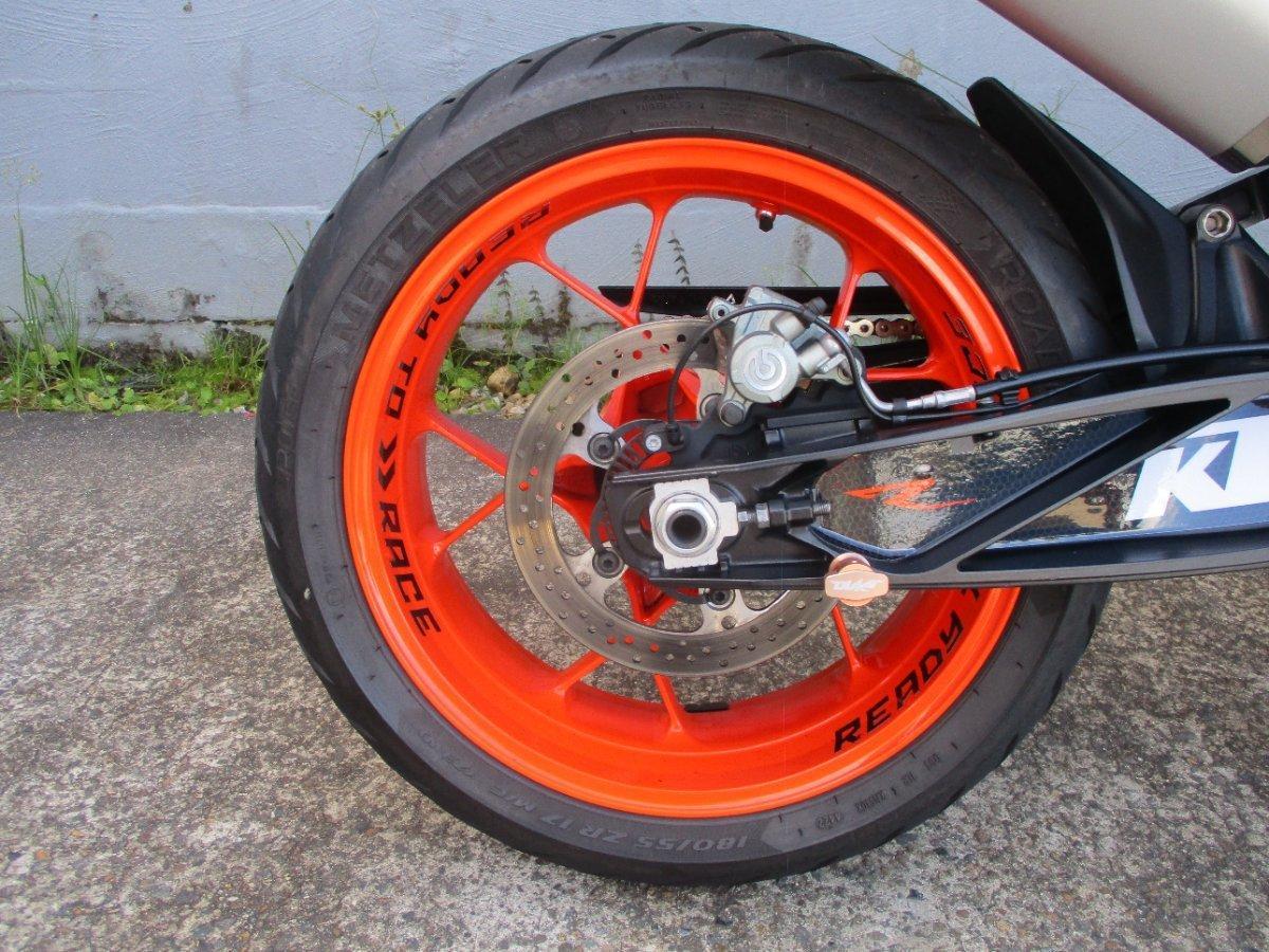 2020 KTM 890 DUKE R ROAD
