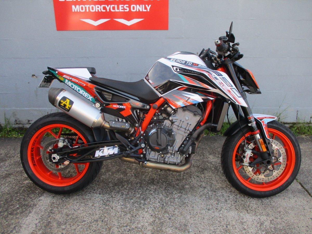 2020 KTM 890 DUKE R ROAD