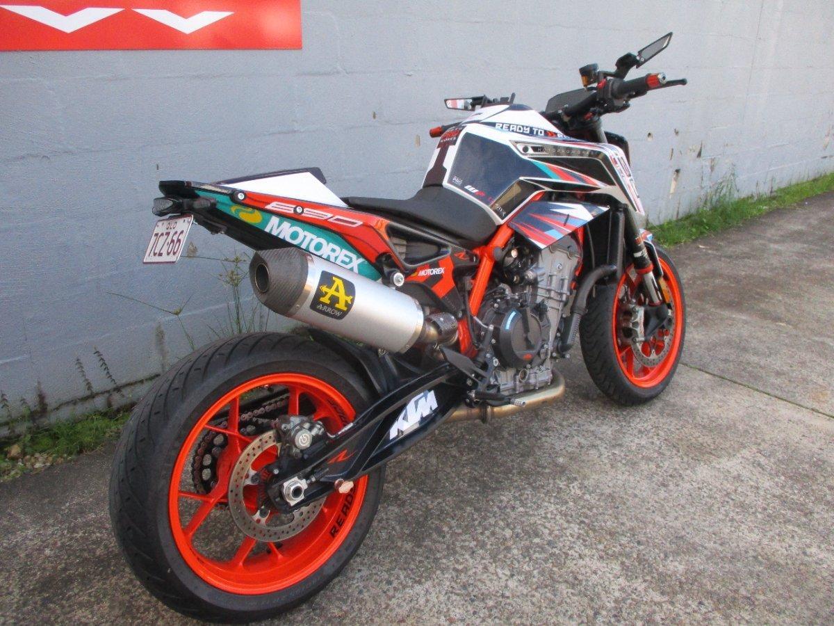2020 KTM 890 DUKE R ROAD