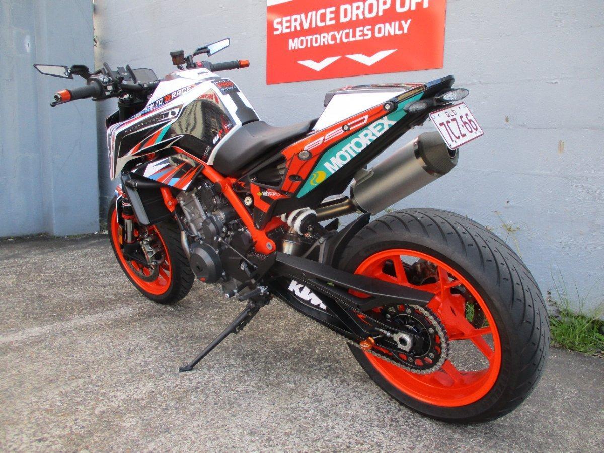 2020 KTM 890 DUKE R ROAD