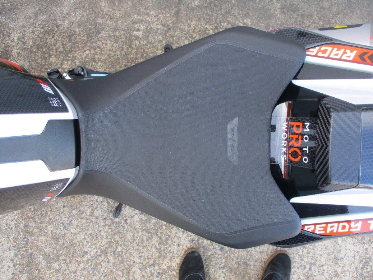 2020 KTM 890 DUKE R ROAD