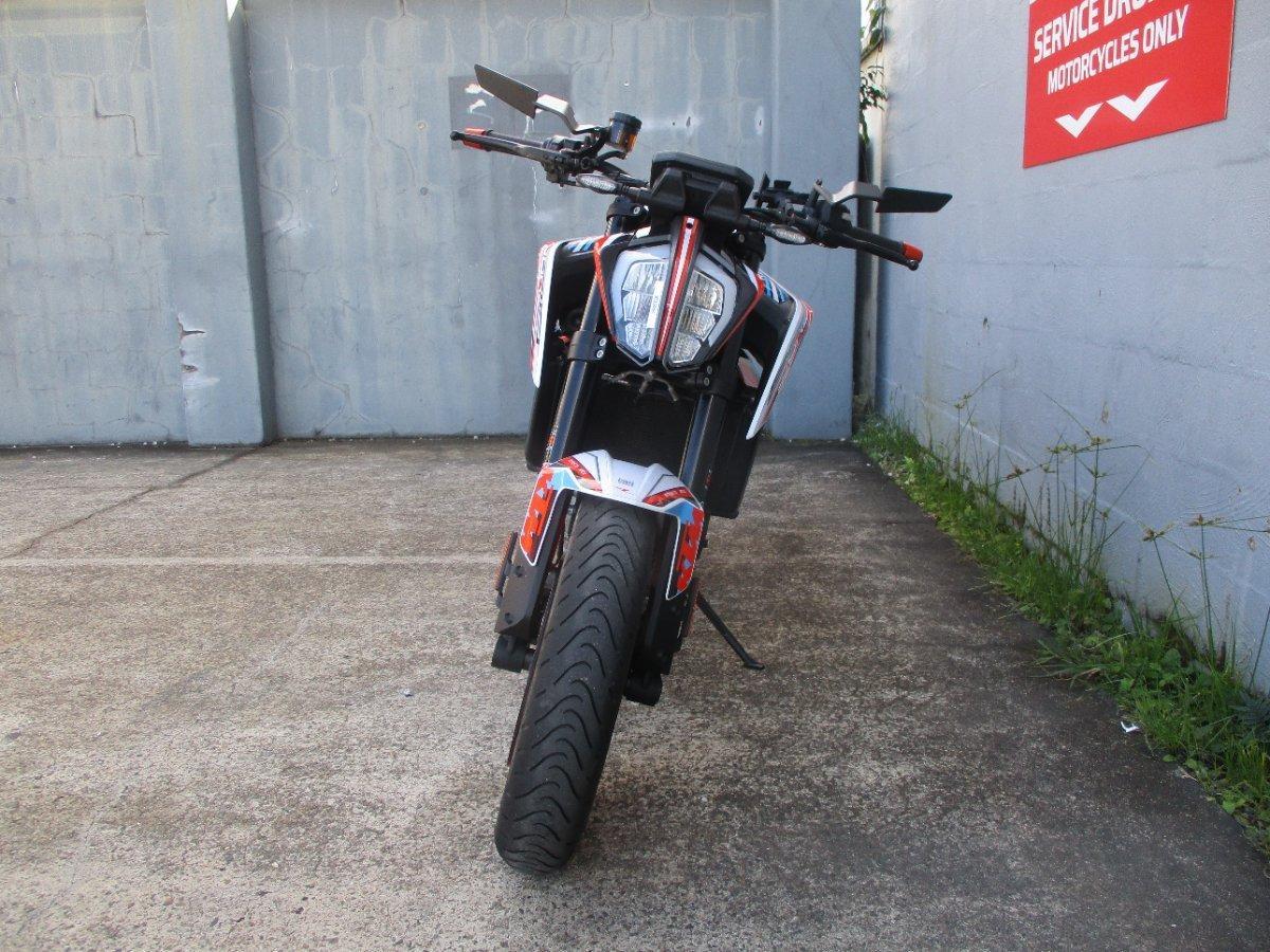 2020 KTM 890 DUKE R ROAD