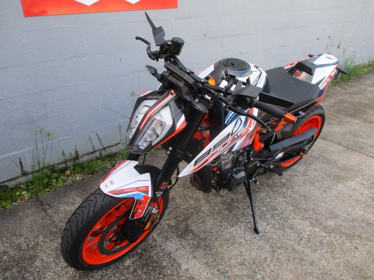 2020 KTM 890 DUKE R ROAD