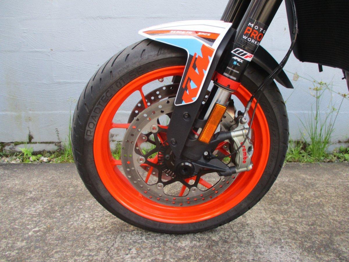 2020 KTM 890 DUKE R ROAD