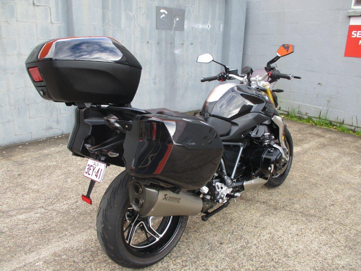 2023 BMW R 1250 R TRIPLE BLACK ROAD
