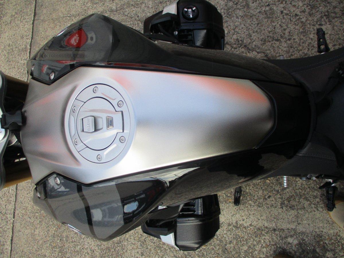 2023 BMW R 1250 R TRIPLE BLACK ROAD