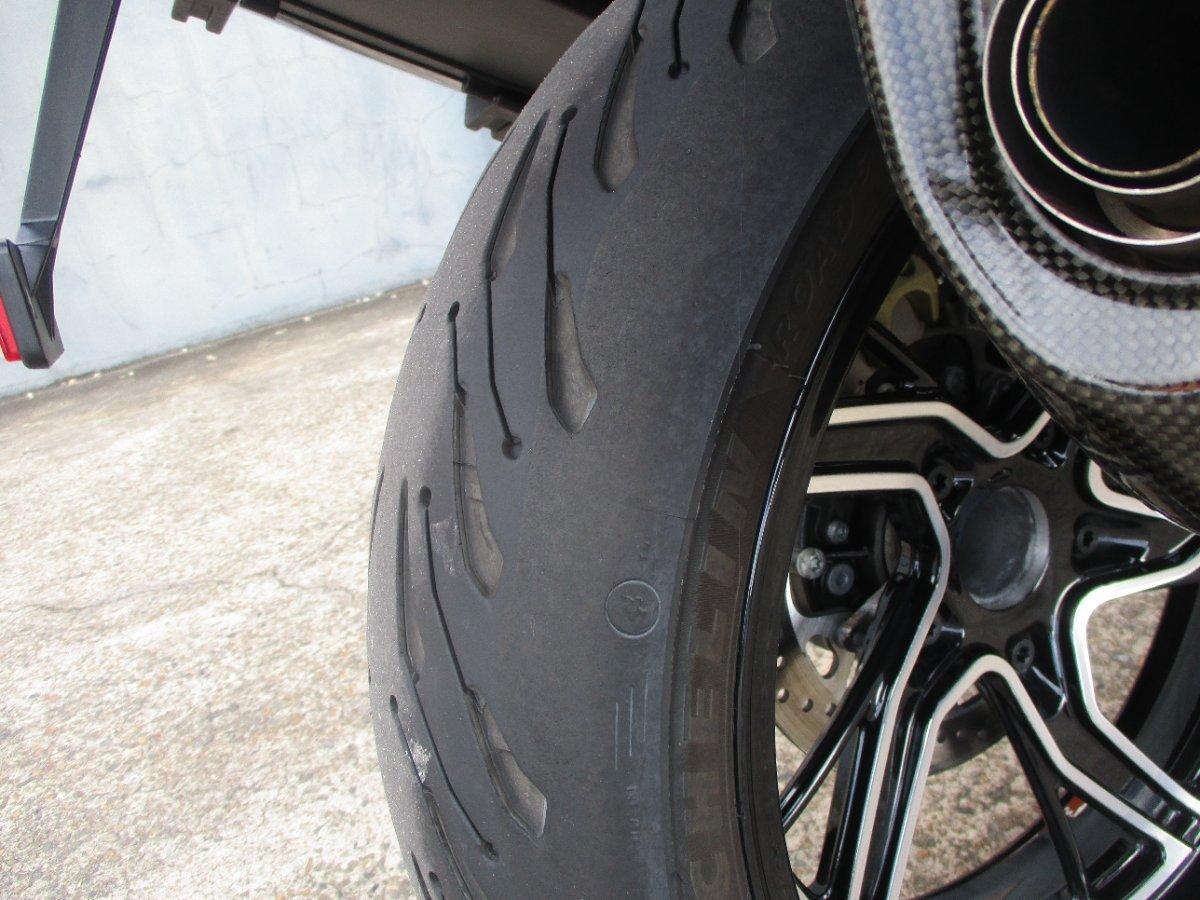 2023 BMW R 1250 R TRIPLE BLACK ROAD