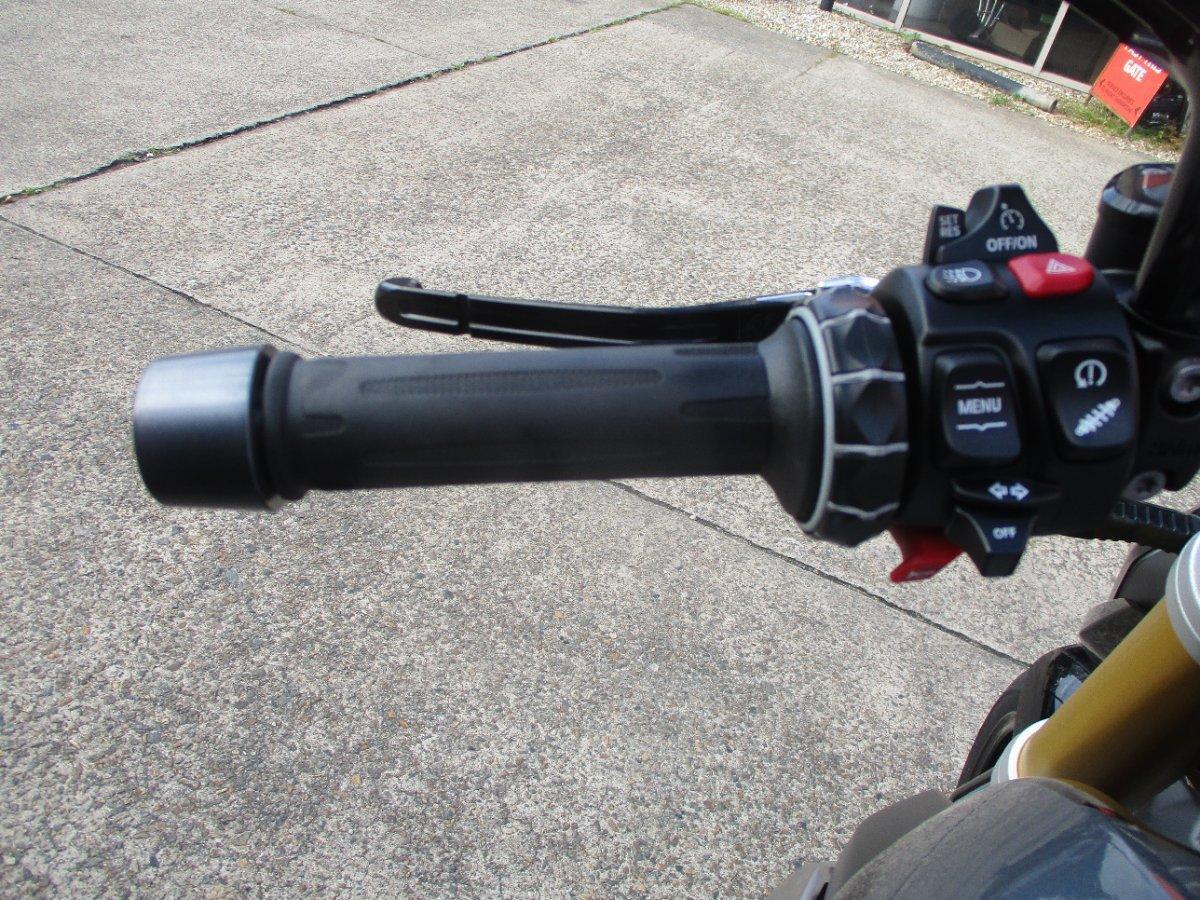 2023 BMW R 1250 R TRIPLE BLACK ROAD