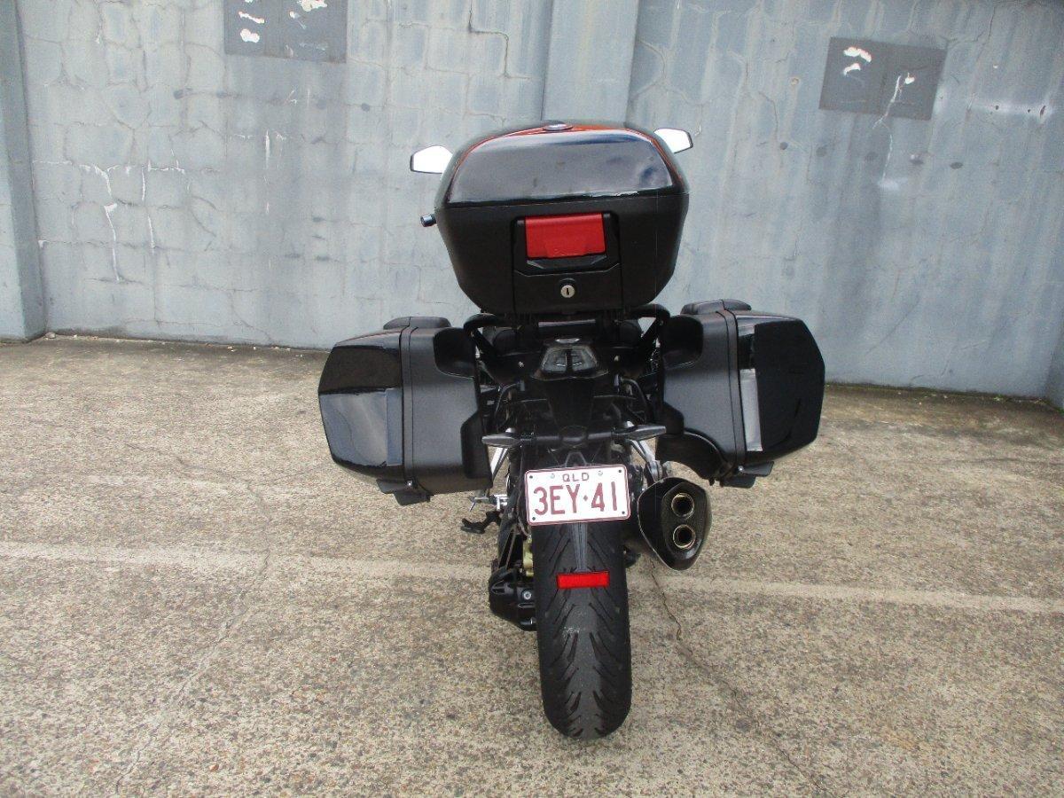 2023 BMW R 1250 R TRIPLE BLACK ROAD