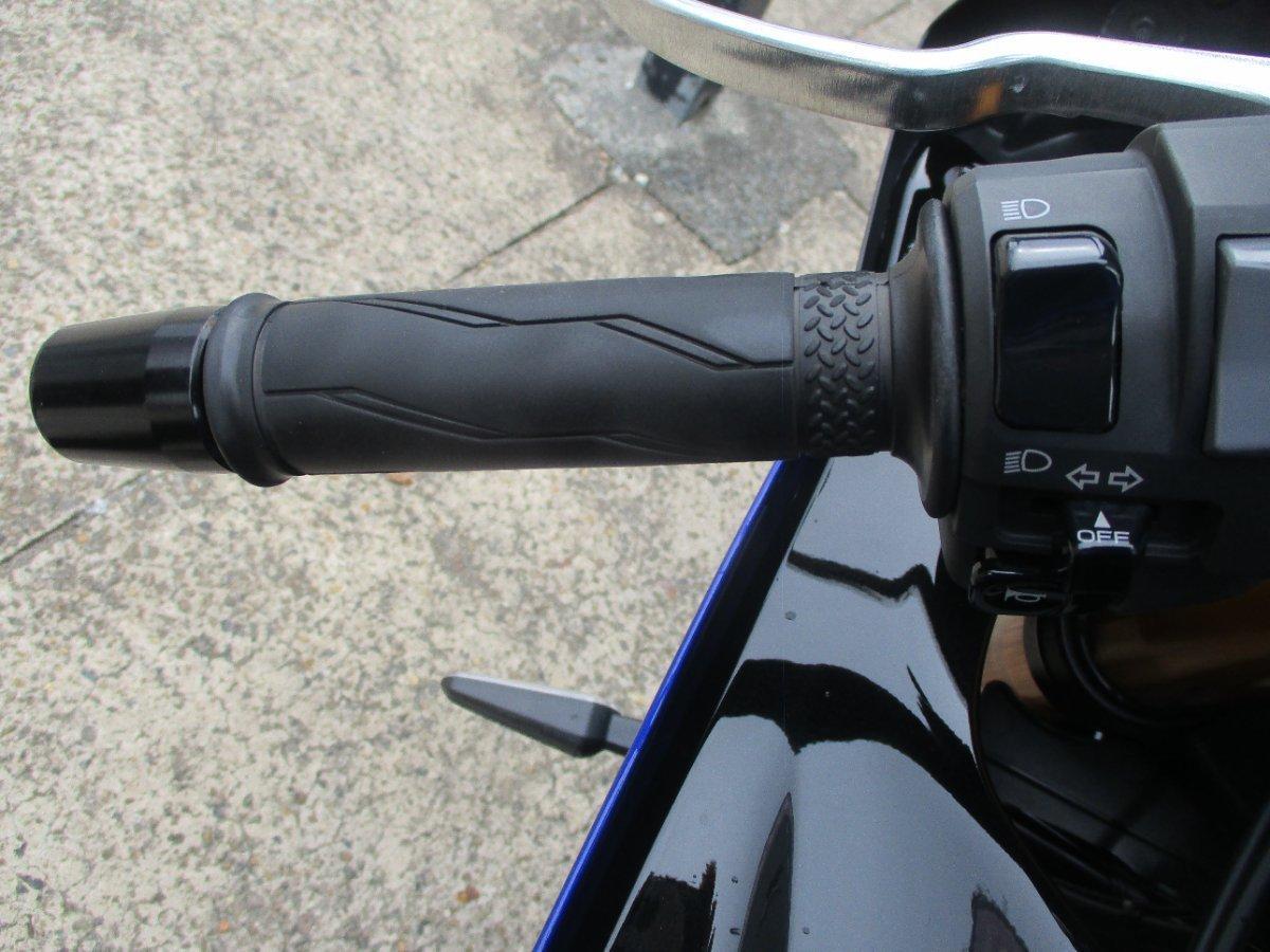 2025 YAMAHA YZF-R7LA SPORTS